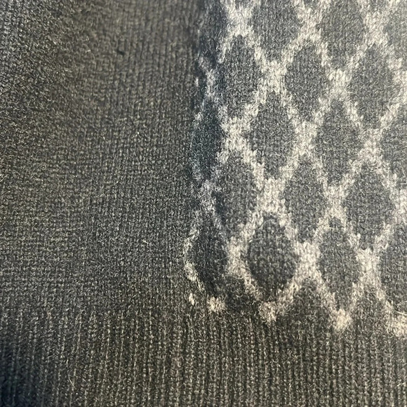 Jos. A. Bank Sz M Black & Gray Diamond Jacquard Pattern V-Neck Sweater Wool - Picture 14 of 16